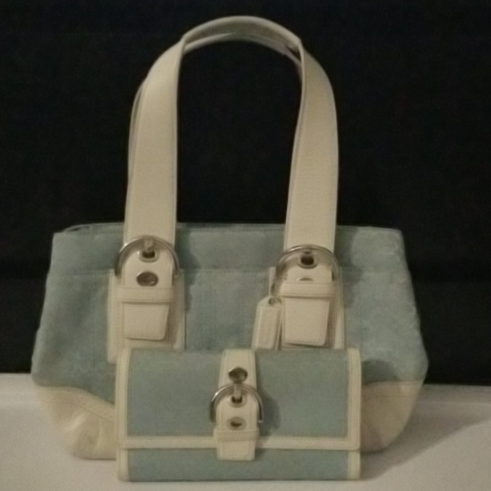 Set Medium Coach shoulder bag and wallet